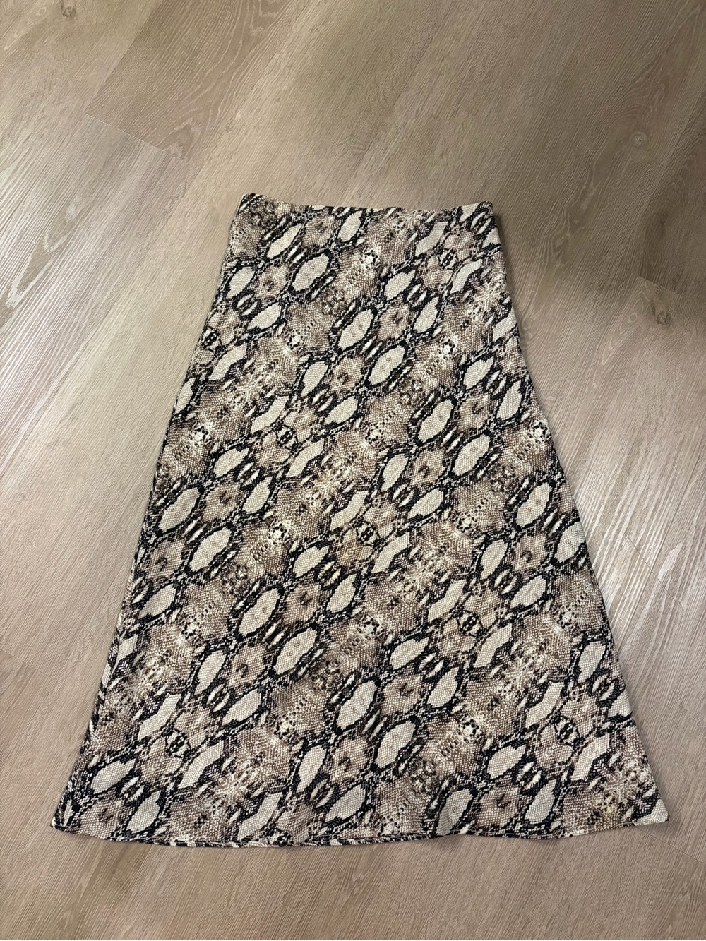 Snake-Print A-Line Midi Skirt in Beige and Black